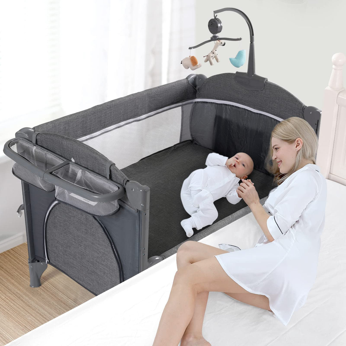 5-in-1 Baby Bassinet Bedside Sleeper Playard U24417